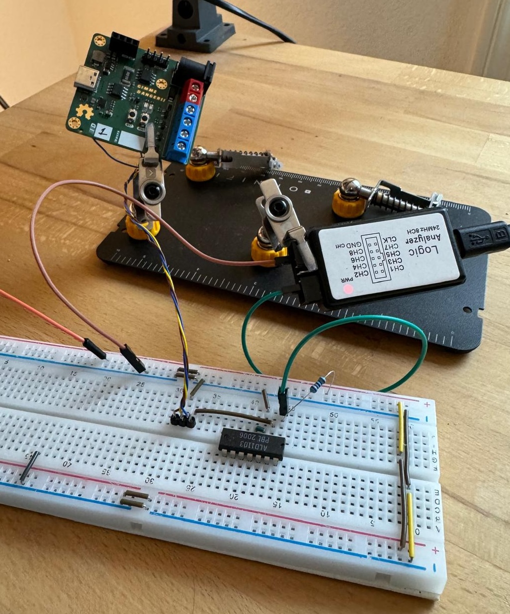 Amplifier on the breadboard
